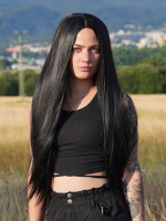 Dlouhá černá paruka na půjčení